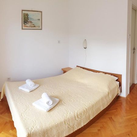 Apartments Lucija Стари Град Екстериор снимка